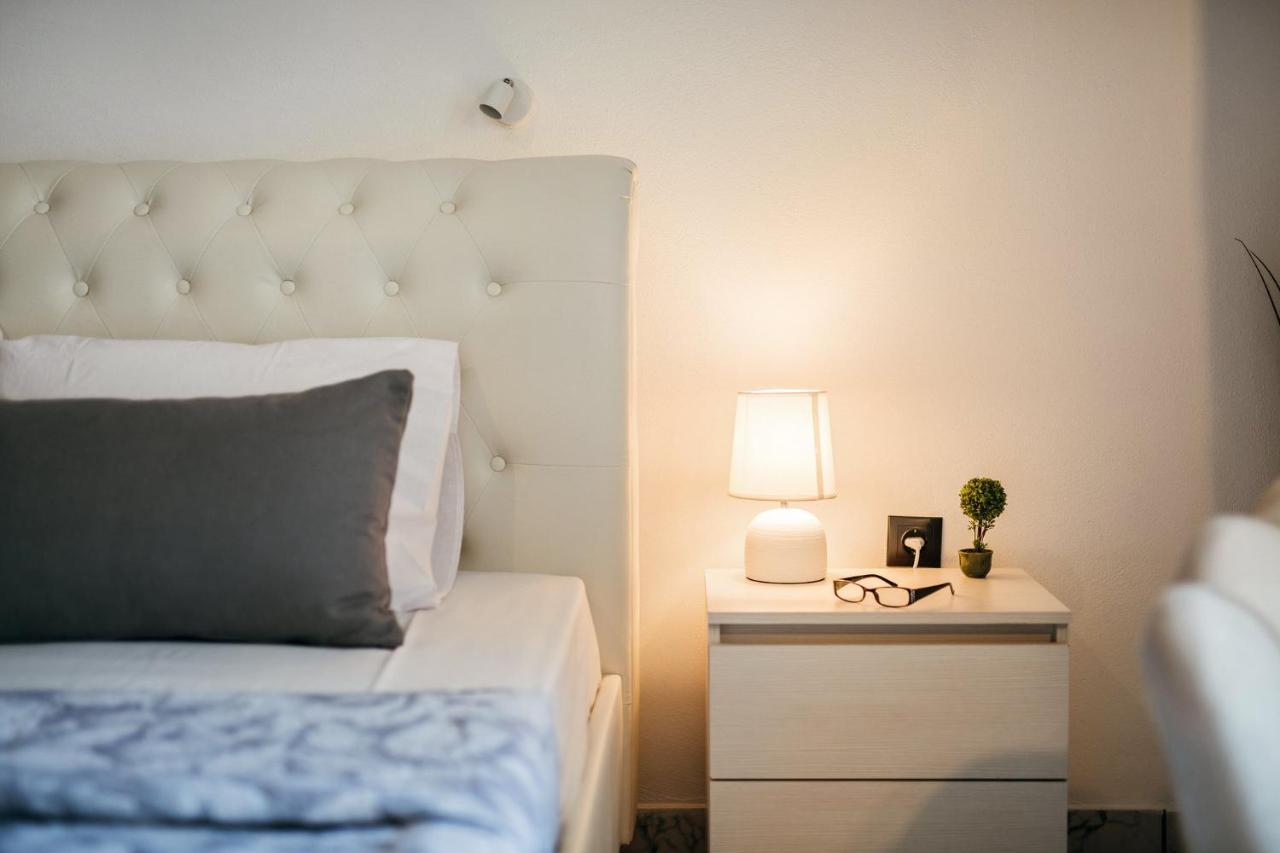 Villa Corali Apartments Sea Breath & Pool アモウディ エクステリア 写真