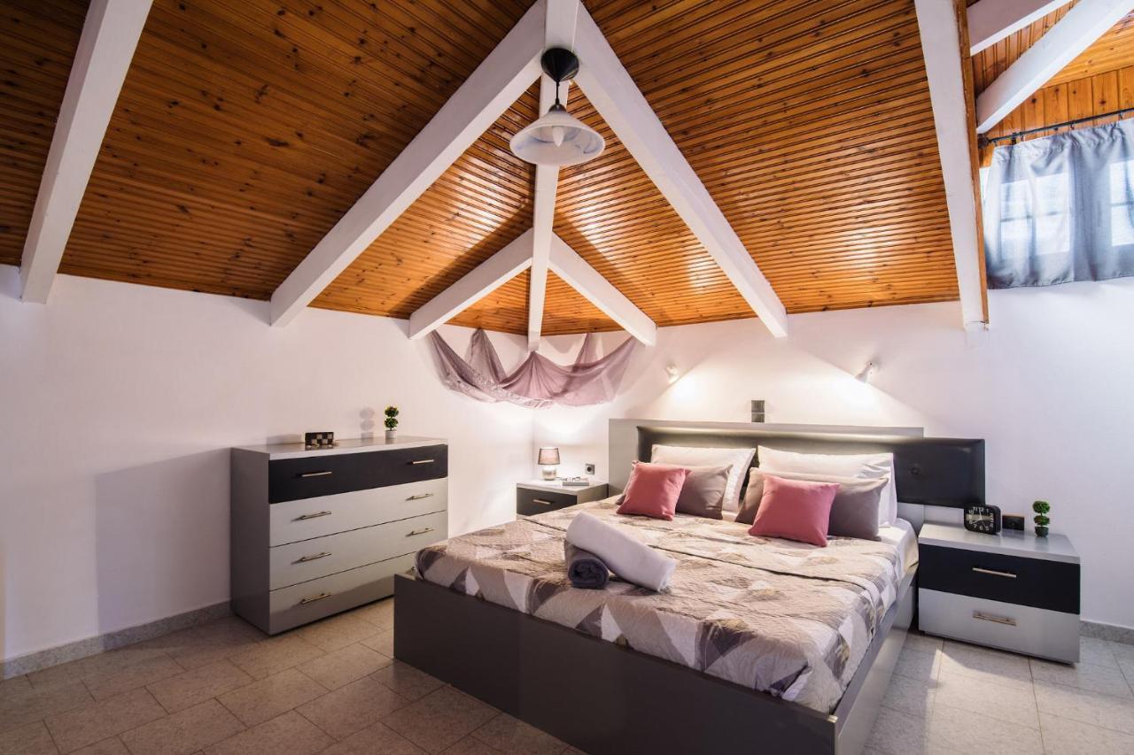 Villa Corali Apartments Sea Breath & Pool アモウディ エクステリア 写真